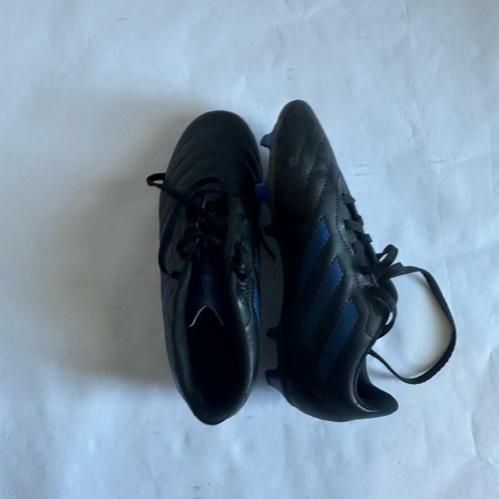 Adidas Boy’s Black and Blue Soccer Shoes - Picture 4 of 8